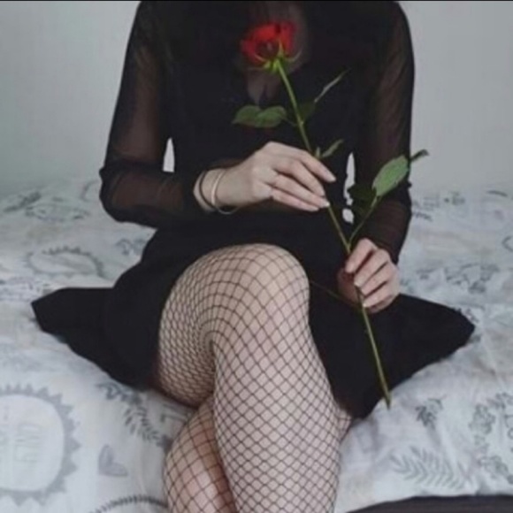 Fishnet Tights - Picture 4 of 4